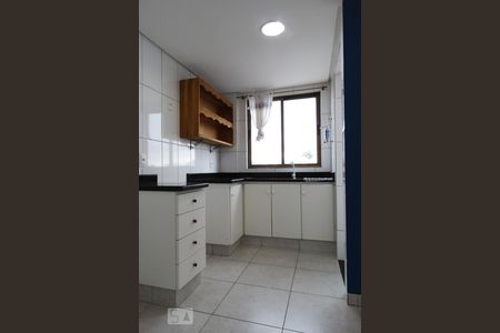 Apartamento para alugar com 70m², 2 quartos e 1 vagaCozinha