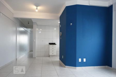 Sala de apartamento para alugar com 2 quartos, 70m² em Setor Leste Universitário, Goiânia