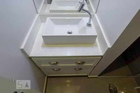 Apartamento para alugar com 68m², 3 quartos e 1 vaga Apartamento para alugar com 68m², 3 quartos e 1 vagaBanheiro