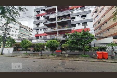 Apartamento à venda com 113m², 3 quartos e 2 vagas Apartamento à venda com 113m², 3 quartos e 2 vagasFachada
