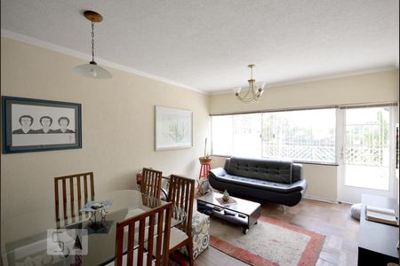 Sala de casa à venda com 4 quartos, 160m² em Cambuci, São Paulo