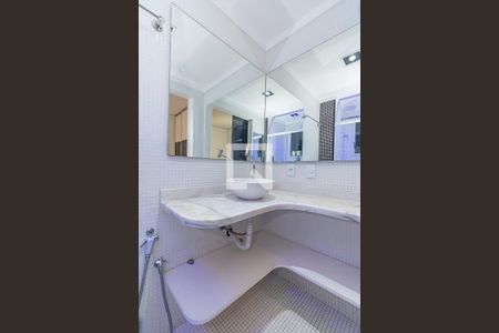 Apartamento à venda com 143m², 2 quartos e 1 vaga Apartamento à venda com 143m², 2 quartos e 1 vagaBanheiro Suíte 1