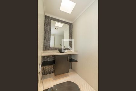 Apartamento à venda com 143m², 2 quartos e 1 vaga Apartamento à venda com 143m², 2 quartos e 1 vagaBanheiro da Suíte 2