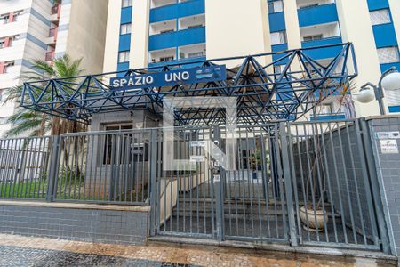 Apartamento à venda com 143m², 2 quartos e 1 vaga Apartamento à venda com 143m², 2 quartos e 1 vagaFachada e Portaria