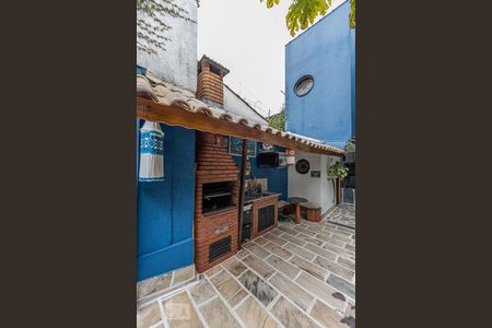 Casa à venda com 280m², 5 quartos e 2 vagasÁrea Externa