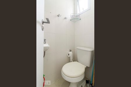 Apartamento para alugar com 93m², 3 quartos e 2 vagas Apartamento para alugar com 93m², 3 quartos e 2 vagasBanheiro de serviço