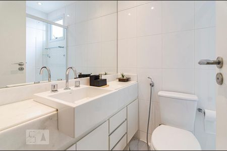 Apartamento para alugar com 93m², 3 quartos e 2 vagas Apartamento para alugar com 93m², 3 quartos e 2 vagasBanheiro da suíte