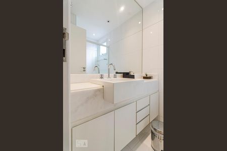 Apartamento para alugar com 93m², 3 quartos e 2 vagas Apartamento para alugar com 93m², 3 quartos e 2 vagasBanheiro da suíte