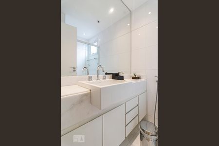 Apartamento para alugar com 93m², 3 quartos e 2 vagas Apartamento para alugar com 93m², 3 quartos e 2 vagasBanheiro da suíte