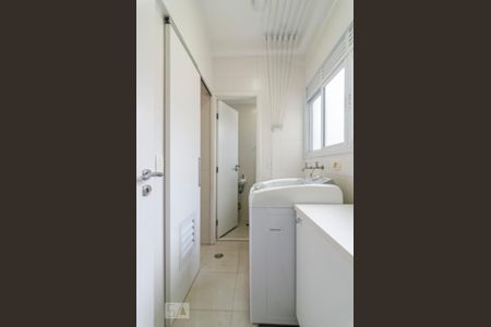 Apartamento para alugar com 93m², 3 quartos e 2 vagas Apartamento para alugar com 93m², 3 quartos e 2 vagasÁrea de serviço
