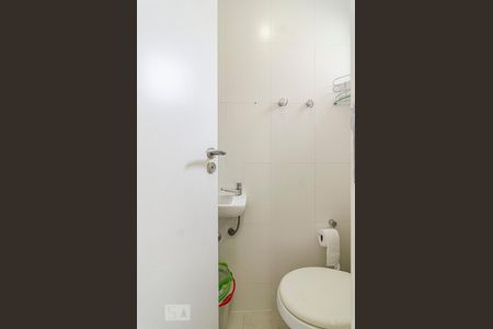 Apartamento para alugar com 93m², 3 quartos e 2 vagas Apartamento para alugar com 93m², 3 quartos e 2 vagasBanheiro de serviço