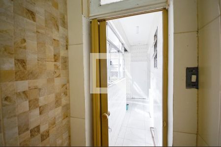 Apartamento para alugar com 80m², 2 quartos e sem vaga Apartamento para alugar com 80m², 2 quartos e sem vagaBanheiro de Serviço
