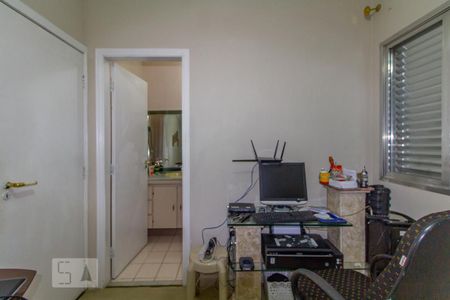 Casa à venda com 380m², 3 quartos e 5 vagasQuarto 2 - Suíte