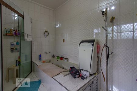 Casa à venda com 380m², 3 quartos e 5 vagasBanheiro Quarto 3 - Suíte