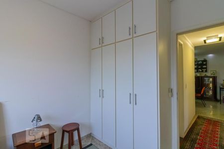Apartamento à venda com 94m², 3 quartos e 2 vagasQuarto 2