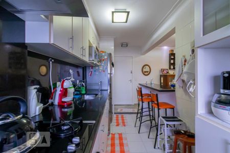 Apartamento à venda com 94m², 3 quartos e 2 vagasCozinha 