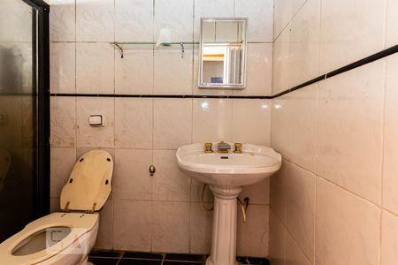 Casa à venda com 139m², 3 quartos e 2 vagasBanheiro casa 2 