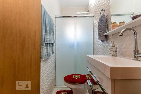 Casa à venda com 139m², 3 quartos e 2 vagasBanheiro 