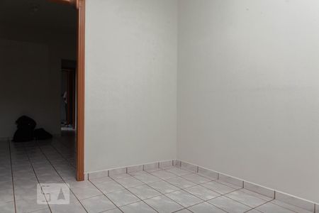 Sala de casa para alugar com 2 quartos, 55m² em Nossa Senhora Aparecida, Uberlândia