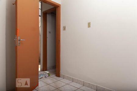 Quarto 2 de casa para alugar com 2 quartos, 55m² em Nossa Senhora Aparecida, Uberlândia