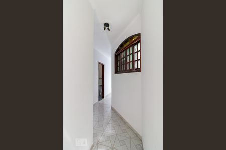 Corredor de casa à venda com 3 quartos, 254m² em Jardim Santa Cecília, Guarulhos