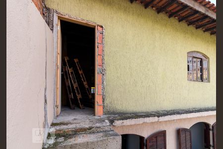 Casa à venda com 254m², 3 quartos e 2 vagasEntrada área superior