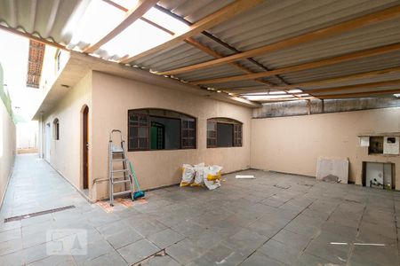 Casa à venda com 254m², 3 quartos e 2 vagasGaragem e quintal