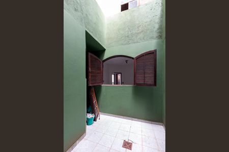 Jardim de inverno de casa à venda com 3 quartos, 254m² em Jardim Santa Cecília, Guarulhos