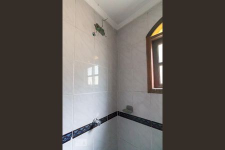 Casa à venda com 254m², 3 quartos e 2 vagasBanheiro social