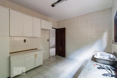 Casa à venda com 254m², 3 quartos e 2 vagasCozinha