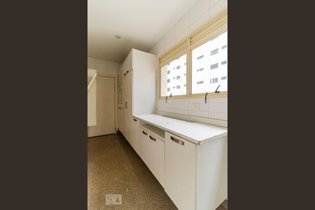 Apartamento à venda com 370m², 3 quartos e sem vagaÁrea de Serviço