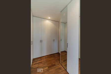 Apartamento à venda com 370m², 3 quartos e sem vagaSuíte 3 - Closet