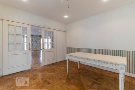 Apartamento à venda com 370m², 3 quartos e sem vagaCopa