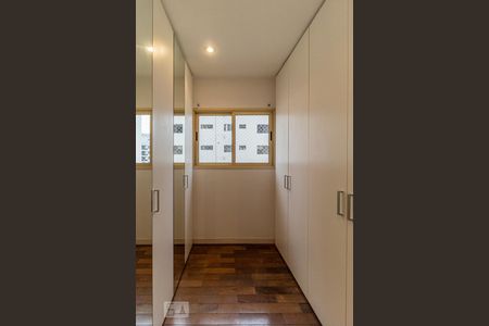 Apartamento à venda com 370m², 3 quartos e sem vagaSuíte 3 - Closet