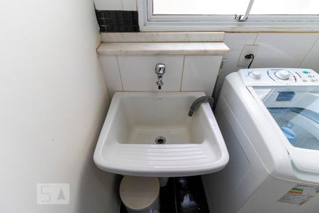 Apartamento para alugar com 64m², 2 quartos e 1 vagaÁrea de serviço