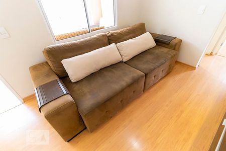 Sala - Sofá de apartamento para alugar com 2 quartos, 64m² em Loteamento Center Santa Genebra, Campinas