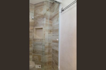 Apartamento à venda com 55m², 2 quartos e 1 vaga Apartamento à venda com 55m², 2 quartos e 1 vagaBanheiro da suíte