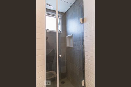 Apartamento à venda com 55m², 2 quartos e 1 vaga Apartamento à venda com 55m², 2 quartos e 1 vagaBanheiro social
