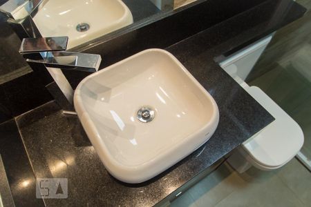 Apartamento à venda com 55m², 2 quartos e 1 vaga Apartamento à venda com 55m², 2 quartos e 1 vagaBanheiro da suíte - Detalhe