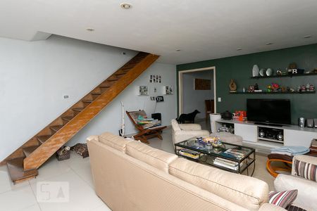 Sala de casa à venda com 3 quartos, 220m² em Vila Pompéia, São Paulo