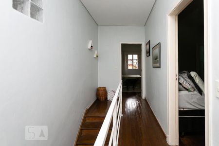 Casa à venda com 220m², 3 quartos e 2 vagas Casa à venda com 220m², 3 quartos e 2 vagasCorredor