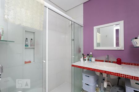 Casa à venda com 220m², 3 quartos e 2 vagas Casa à venda com 220m², 3 quartos e 2 vagasBanheiro da Suíte 3