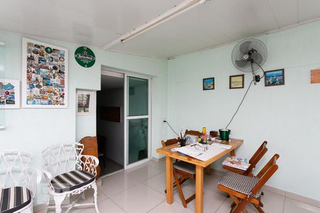 Casa à venda com 220m², 3 quartos e 2 vagas Casa à venda com 220m², 3 quartos e 2 vagasÁrea Gourmet