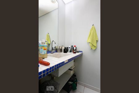 Casa à venda com 220m², 3 quartos e 2 vagas Casa à venda com 220m², 3 quartos e 2 vagasBanheiro da Suíte 2