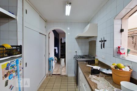 Casa à venda com 550m², 4 quartos e 5 vagas Casa à venda com 550m², 4 quartos e 5 vagasCozinha