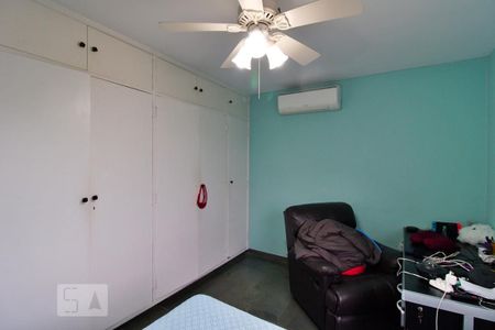 Casa à venda com 550m², 4 quartos e 5 vagas Casa à venda com 550m², 4 quartos e 5 vagasSuíte 2