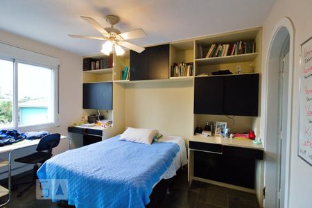 Casa à venda com 550m², 4 quartos e 5 vagas Casa à venda com 550m², 4 quartos e 5 vagasSuíte 3