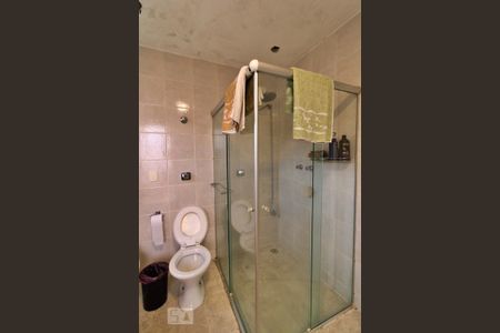 Casa à venda com 550m², 4 quartos e 5 vagas Casa à venda com 550m², 4 quartos e 5 vagasBanheiro da Suíte 1