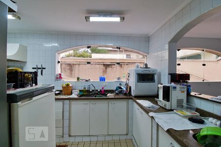 Casa à venda com 550m², 4 quartos e 5 vagas Casa à venda com 550m², 4 quartos e 5 vagasCozinha