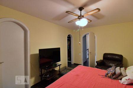 Casa à venda com 550m², 4 quartos e 5 vagas Casa à venda com 550m², 4 quartos e 5 vagasSuíte 1